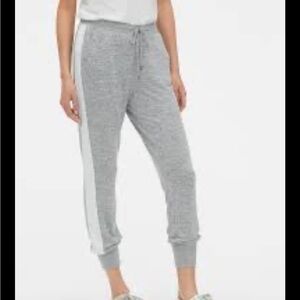 GAP Softspun Joggers- Heather Grey